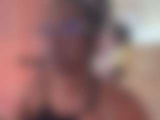 Live cam show with itstaylorofficial - Bedroom Black on CamwithHer