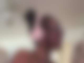 Live cam show with itstaylorofficial - Ebony Shaved Pussy on Fit Hotties