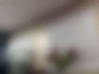 Live cam show with itstaylorofficial - Brown Eyes Black on Camsoda
