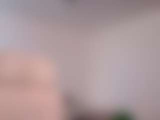 Live cam show with itstaylorofficial - Tease Black on CamwithHer