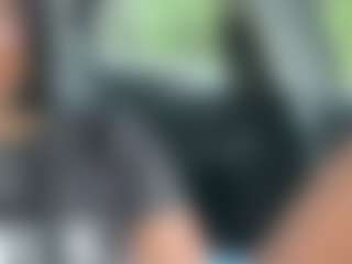 Live cam show with itstaylorofficial - Black Shaved Pussy on Camsoda