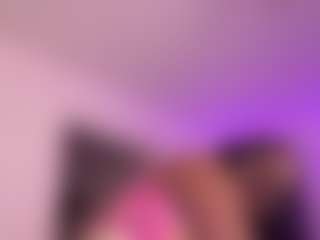 Live cam show with itstaylorofficial - Ebony HD on Camsoda | united states