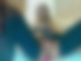 Lia-Jonnes's Live Sex Cam Show
