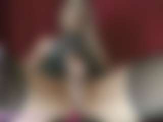 Live cam show with Lia-Jonnes - Dutch on Uber Horny