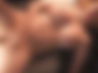 Leya MILF webcam performer live streaming