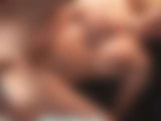 Leya MILF webcam performer live streaming