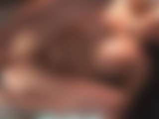 Live cam show with Leya - Tittyfuck on AdultVida.com