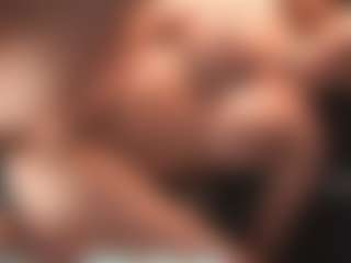 Live cam show with Leya - Genital Piercings on AdultVida.com