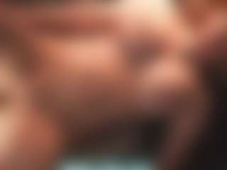 Leya MILF webcam performer live streaming