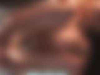 Leya MILF webcam performer live streaming