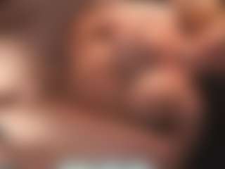 Leya MILF webcam performer live streaming