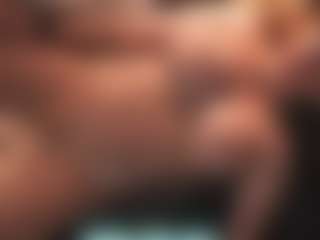 Leya MILF webcam performer live streaming