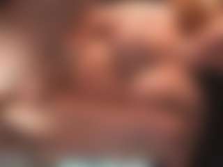 Leya MILF webcam performer live streaming