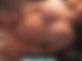 Leya MILF webcam performer live streaming