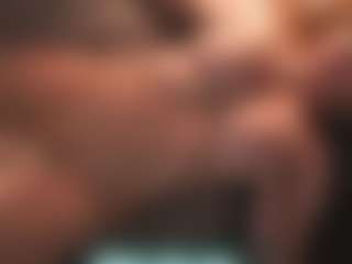 Leya MILF webcam performer live streaming