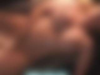 Leya MILF webcam performer live streaming