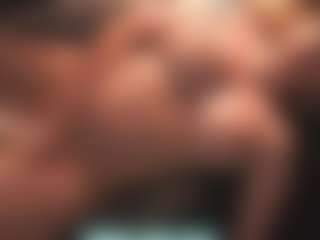 Leya MILF webcam performer live streaming