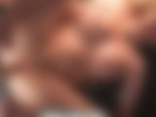 Leya MILF webcam performer live streaming