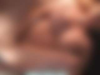 Live cam show with Leya - Genital Piercings on livesuperchat.net
