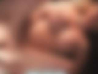 Live cam show with Leya - Tittyfuck on Hubzter Live