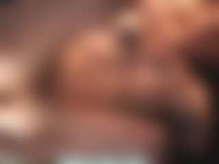 Live cam show with Leya - Blonde Hair MILF on sexylive.show