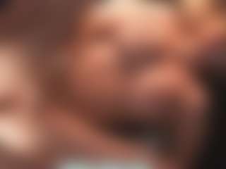 Leya MILF webcam performer live streaming