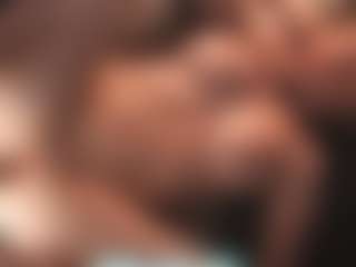 Leya MILF webcam performer live streaming