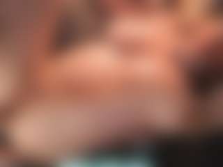Leya MILF webcam performer live streaming