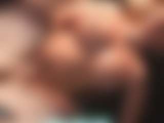 Live cam show with Leya - Fingers on Camsoda