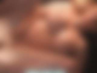 Leya MILF webcam performer live streaming
