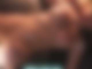Live cam show with Leya - Pornstar Squirt on madthumbs
