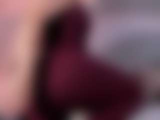 Live cam show with Curvy Nicolle - Sexy on camwithhim.com
