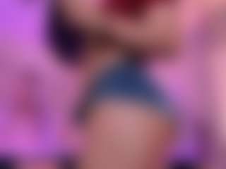 Curvy Nicolle's Live Sex Cam Show