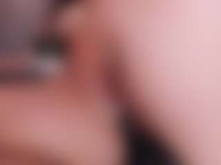 Live cam show with Curvy Nicolle - Hairy Pussy on sexylive.show