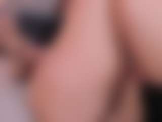Curvy Nicolle's Live Sex Cam Show