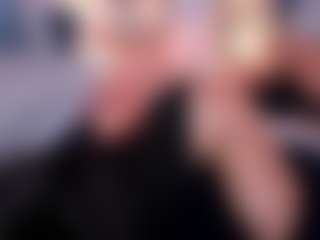 Live cam show with Curvy Nicolle - Public on TeamSkeetLive