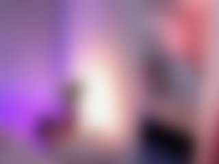 Curvy Nicolle's Live Sex Cam Show