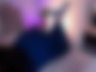 Curvy Nicolle's Live Sex Cam Show