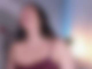 Curvy Nicolle's Live Sex Cam Show