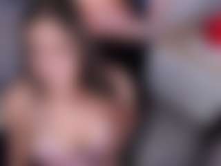 Curvy Nicolle's Live Sex Cam Show