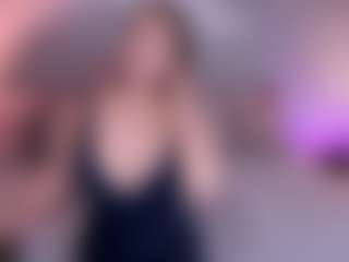 Live cam show with Curvy Nicolle - Cute on Hubzter Live