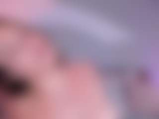 Curvy Nicolle's Live Sex Cam Show