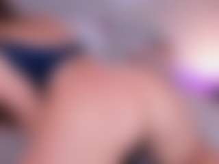 Curvy Nicolle's Live Sex Cam Show