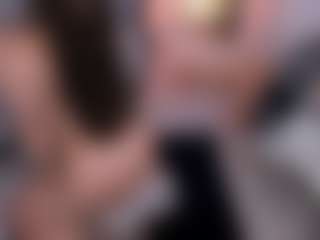 Live cam show with Curvy Nicolle - Public Brown Hair on live18s.com