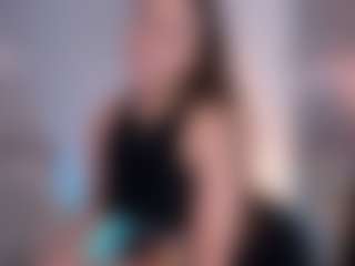 Live cam show with Curvy Nicolle - Public Brown Hair on Camsoda