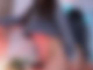 Live cam show with Curvy Nicolle - Cowgirl on madthumbs