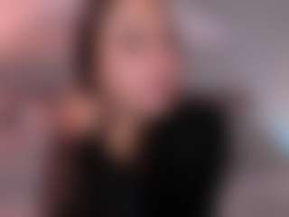 Curvy Nicolle's Live Sex Cam Show