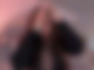 Live cam show with Curvy Nicolle - Solo on Streamer API