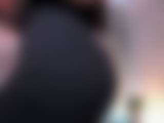 Live cam show with Curvy Nicolle - Cute on CamClone