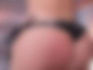 Curvy Nicolle's Live Sex Cam Show